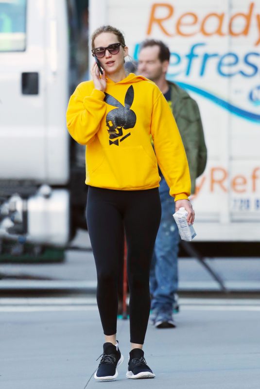 JENNIFER LAWRENCE Heading to a Gym in New York 10/07/2019