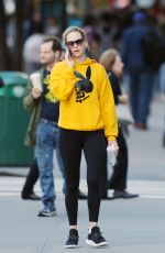 JENNIFER LAWRENCE Heading to a Gym in New York 10/07/2019