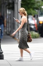 JENNIFER LAWRENCE Shopping at Bergdorf Goodman in New York 10/03/2019