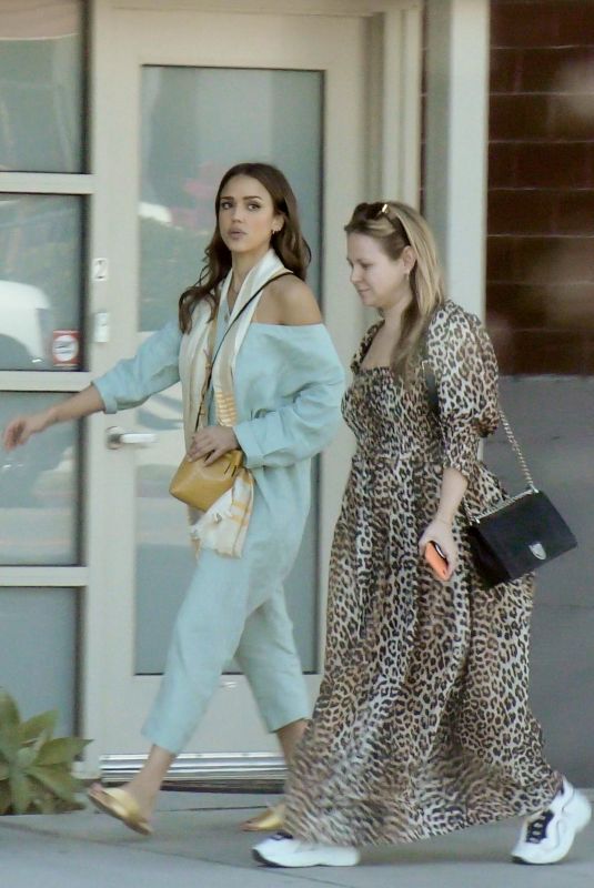JESSICA ALBA Out for Lunch in Los Angeles 10/08/2019