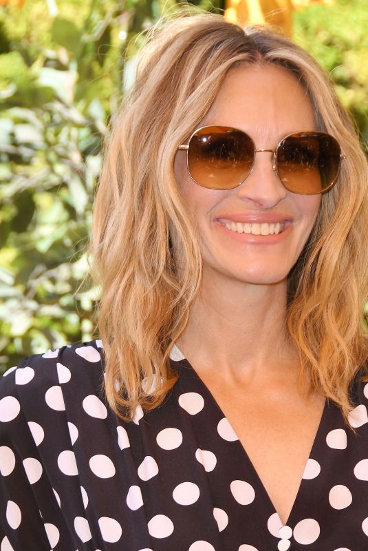 JULIA ROBERTS at Veuve Clicquot Polo Classic at Will Rogers State Park in Los Angeles 10/05/2019