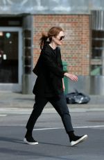 JULIANNE MOORE Heading to Yoga Class in New York 10/04/2019