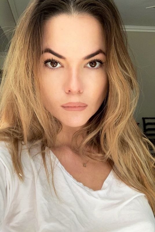 KAILI THORNE - Instagram Photos 10/29/2019