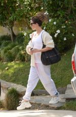 KATE BECKINSALE Out and About in Los Angeles 10/17/2019