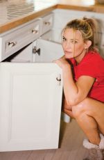 KATE HUDSON - Pretty Happy: Healthy Ways to Love Your Body, February 2016