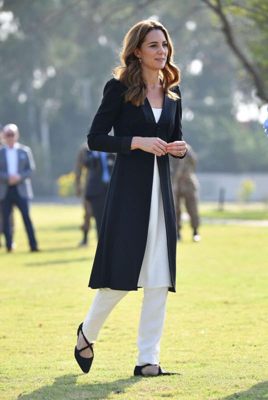 KATE MIDDLETON at Army Canine Centre in Islamabad 10/18/2019