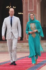 KATE MIDDLETON at Badshahi Mosque in Lahore 10/17/2019