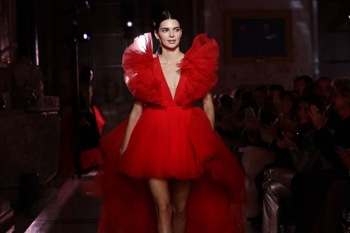 KENDALL JENNER at Giambattista Valli Loves H&H Show in Rome 10/24/2019 ...