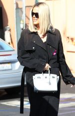 KHLOE KARDASHIAN at Emilio