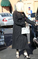 KHLOE KARDASHIAN at Emilio