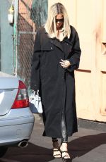 KHLOE KARDASHIAN at Emilio