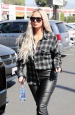 KHLOE KARDASHIAN Shopping at Aldicks Christmas in Van Nuys 10/11/2019