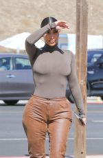 KIM KARdASHIAN at Malibu Farm Pier Cafe in Malibu 10/15/2019