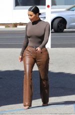 KIM KARdASHIAN at Malibu Farm Pier Cafe in Malibu 10/15/2019