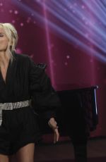 KRISTIN CHENOWETH at The Talk 10/04/2019
