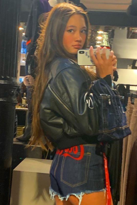 LILY CHEE - Instagram Photos 10/13/2019