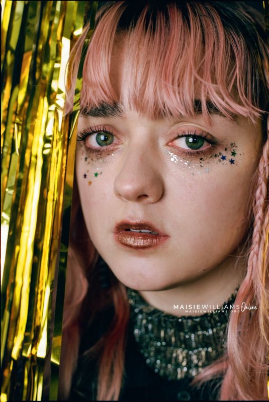 MAISIE WILLIAMS in Daisie Magazine, May 2019
