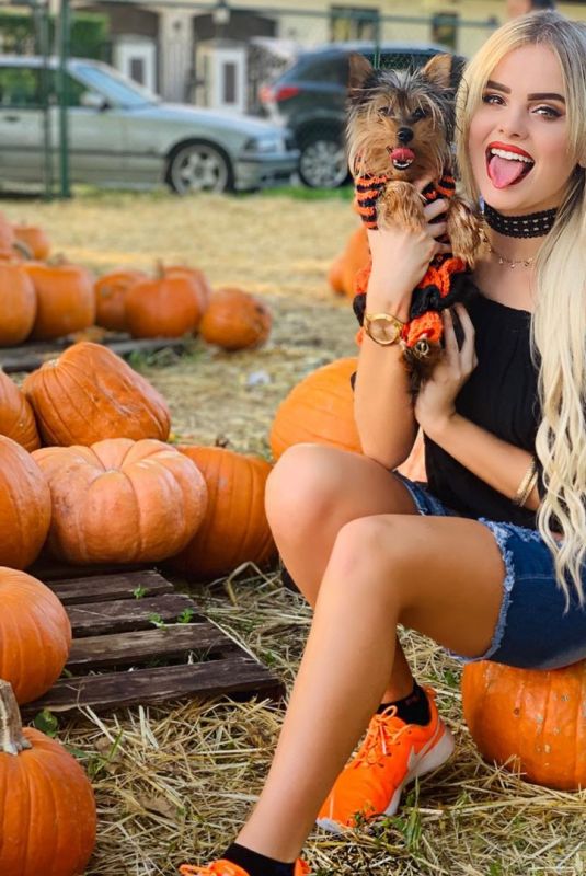 MIA DIAZ at a Pumpkin Patch - Instagram Photos 10/27/2019
