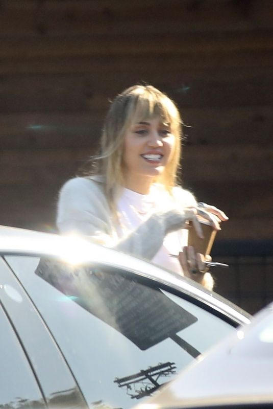 MILEY CYRUS at Blue Bottle Coffee in Studio City 10/13/2019