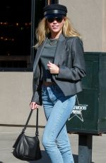 MILEY CYRUS Out for Lunch in Los Angeles 10/28/2019