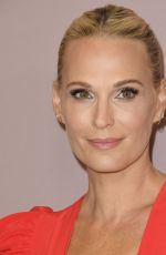 MOLLY SIMS at Variety’s 2019 Power of Women: Los Angeles Presented by Lifetime in Beverly Hills 10/11/2019