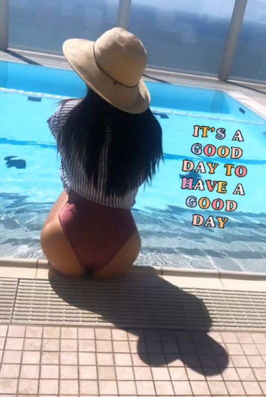 OLIVIA MUNN - Instagram Photos 10/06/2019