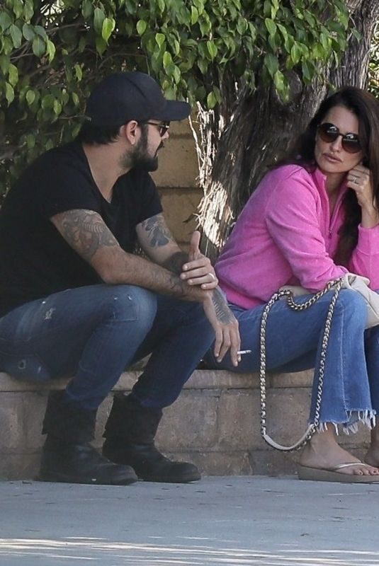 PENELOPE CRUZ Out with Her Brother Eduardo and Mother Encarna Sanchez in Los Angeles 10/07/2019