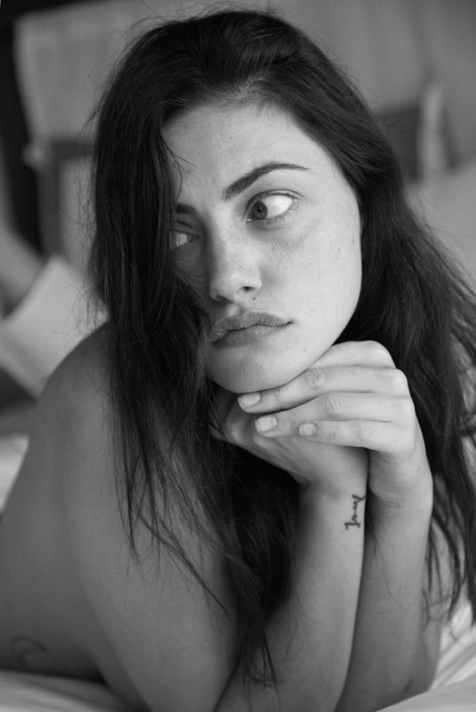 PHOEBE TONKIN at a Photoshoot, Septemebr 2019