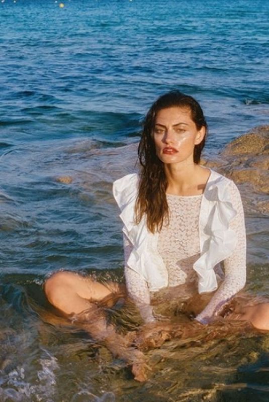 PHOEBE TONKIN for S Magazine, October 2019