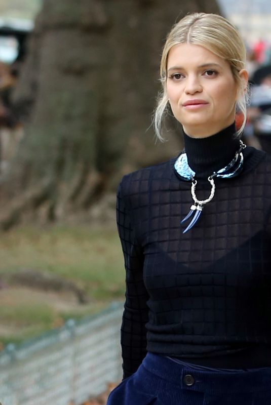 PIXIE GELDOF at Chloe Fashion Shoe at Paris Fashion Week 09/26/2019