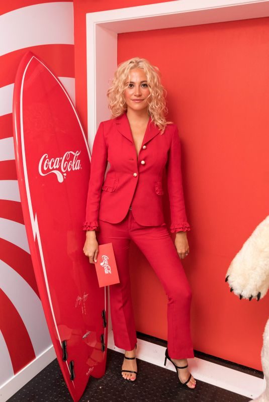 PIXIE LOTT at Coca-Cola’s Ultimate Photo Booth in London 10/01/2019