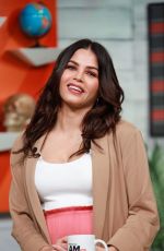 Pregnant JENNA DEWAN at Buzzfeed
