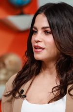 Pregnant JENNA DEWAN at Buzzfeed