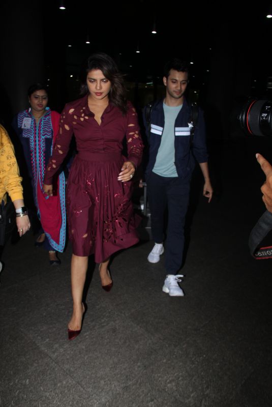 PRIYANKA CHOPRA Arrives at Mumbai Airport 10/03/2019