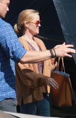REESE WITHERSPOON Out and About in Los Angeles 10/03/2019