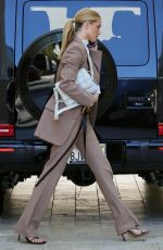 ROSIE HUNTINGTON-WHITELEY Arrives at a Meeting in Beverly Hills 10/08/2019