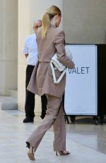 ROSIE HUNTINGTON-WHITELEY Arrives at a Meeting in Beverly Hills 10/08/2019