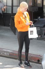 SAMARA WEAVING Out fot Lunch in Los Angeles 10/17/2019