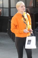 SAMARA WEAVING Out fot Lunch in Los Angeles 10/17/2019