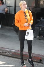 SAMARA WEAVING Out fot Lunch in Los Angeles 10/17/2019