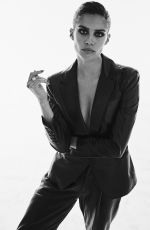 SARA SAMPAIO in Harper