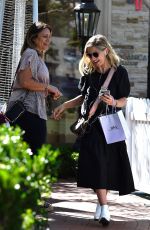SARAH MICHELLE GELLAR Out for Lunch in Los Angeles 10/09/2019