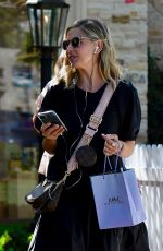 SARAH MICHELLE GELLAR Out for Lunch in Los Angeles 10/09/2019