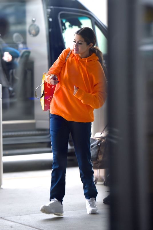 SELENA GOMEZ at JFK Airport in New York 10/30/2019