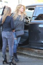 SHAKIRA Arrives at Her House in Barcelona 09/28/2019