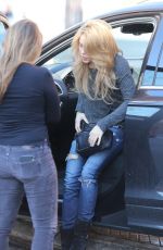 SHAKIRA Arrives at Her House in Barcelona 09/28/2019