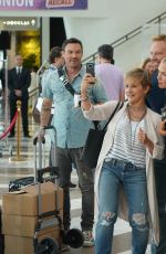 SHANNEN DOHERTY, TORI SPELLING and JENNIE GARTH - BH90210 Promos