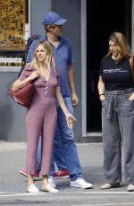 SIENNA MILLER, TARA SUMMERS and Lucas Zwirner Out in New York 09/30/2019
