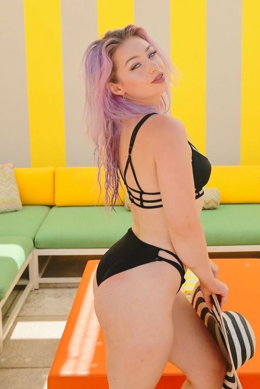 SKYE SWEETNAM in Bikini at Pool in Las Vegas – Instagram Photos, August 2019