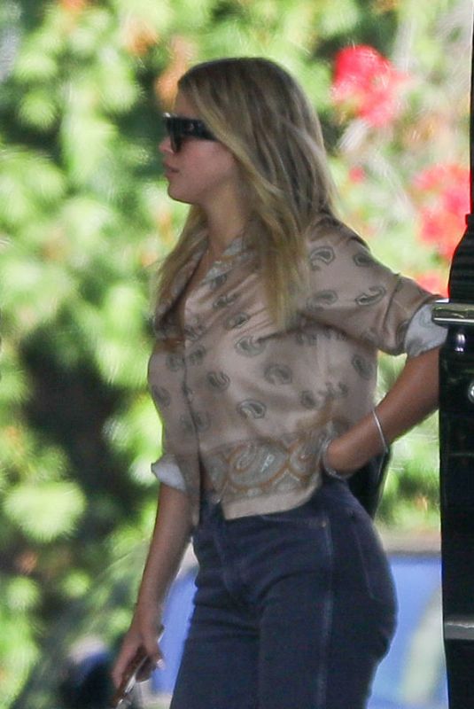 SOFIA RICHIE Arrives at a Hotel in Beverly Hills 10/13/2019